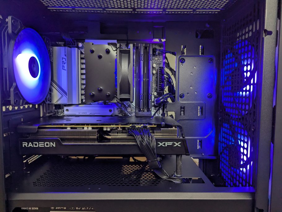 Compact system internals Air cooled custom PC